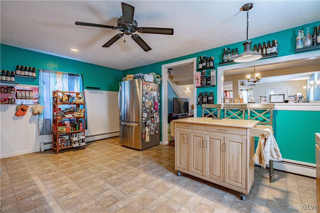 327 Broad Street Emmaus, PA 18049 - Photo 12 of 27 Gallery Image 12