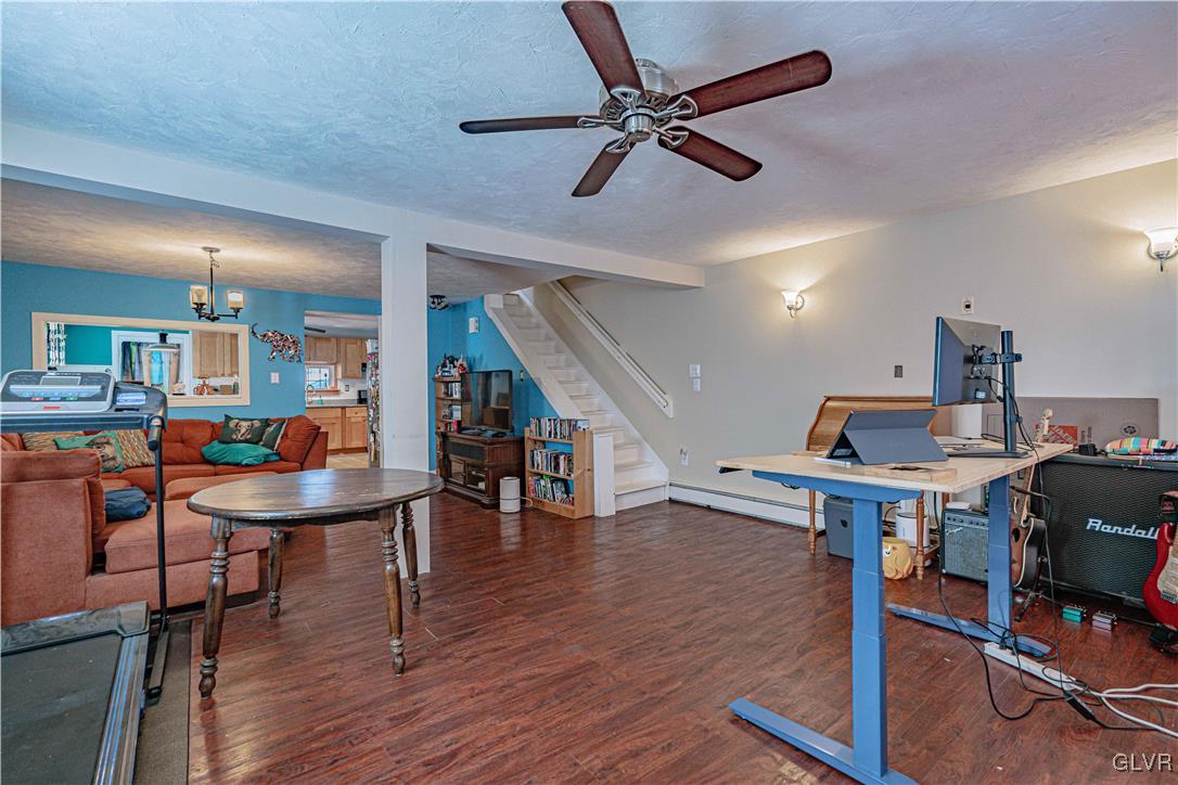 327 Broad Street Emmaus, PA 18049 - Photo 4 of 27 Gallery Image 4