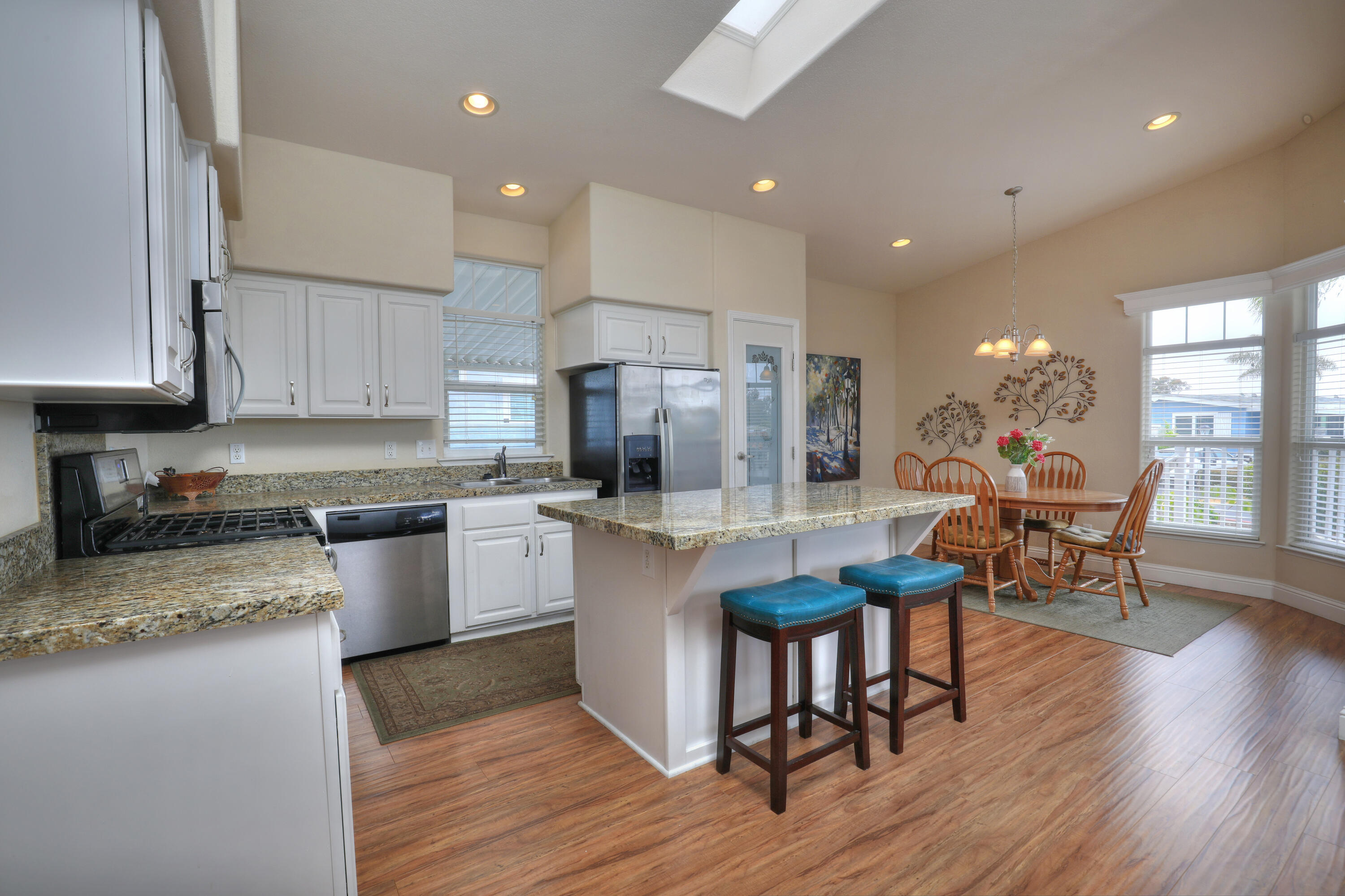 30 Winchester Canyon Road, Unit 3 Goleta, CA 93117 - Photo 6 of 19 30 Winchester Dining & Kitchen