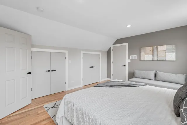 $1,099,000 | 6129 North Ravenswood Avenue, Chicago, IL 60660