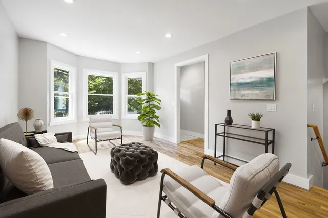 $1,099,000 | 6129 North Ravenswood Avenue, Chicago, IL 60660