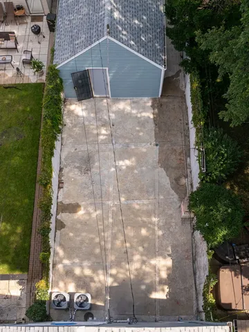 $1,099,000 | 6129 North Ravenswood Avenue, Chicago, IL 60660