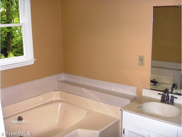 5931 Robinhood Road Pfafftown, NC 27040 - Photo 6 of 13 Master Bath/Spa.