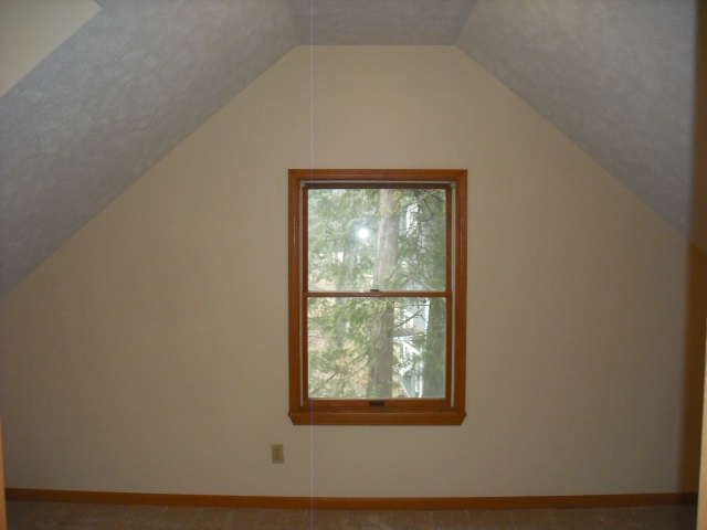 6664 Deepwater Point Road Williamsburg, MI 49690 - Photo 21 of 29 1797388-20.JPG