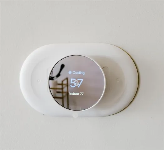 a view of entryway with workspace