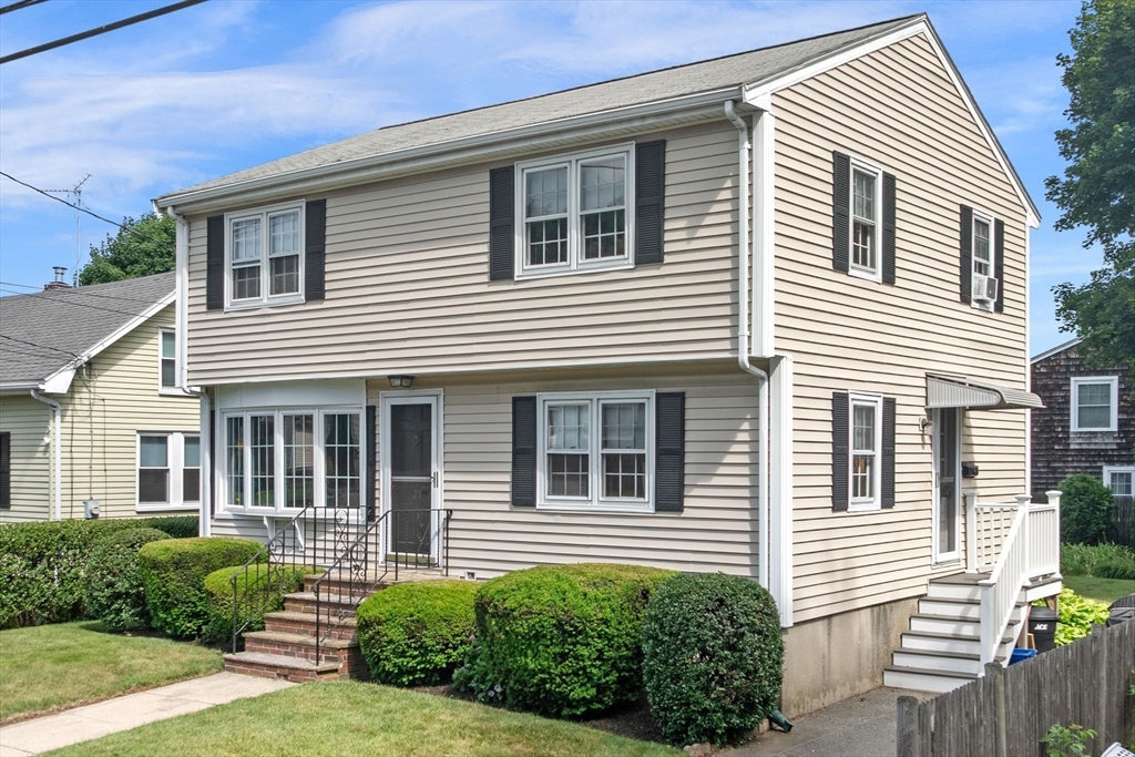 25 Colonial Road Peabody, MA 01960 - Photo 3 of 42