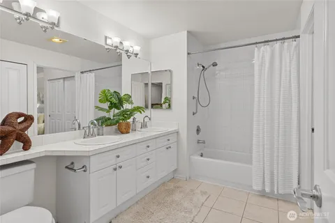 $780,000 | 2220 132nd Avenue Southeast, Unit A214, Bellevue, WA 98005