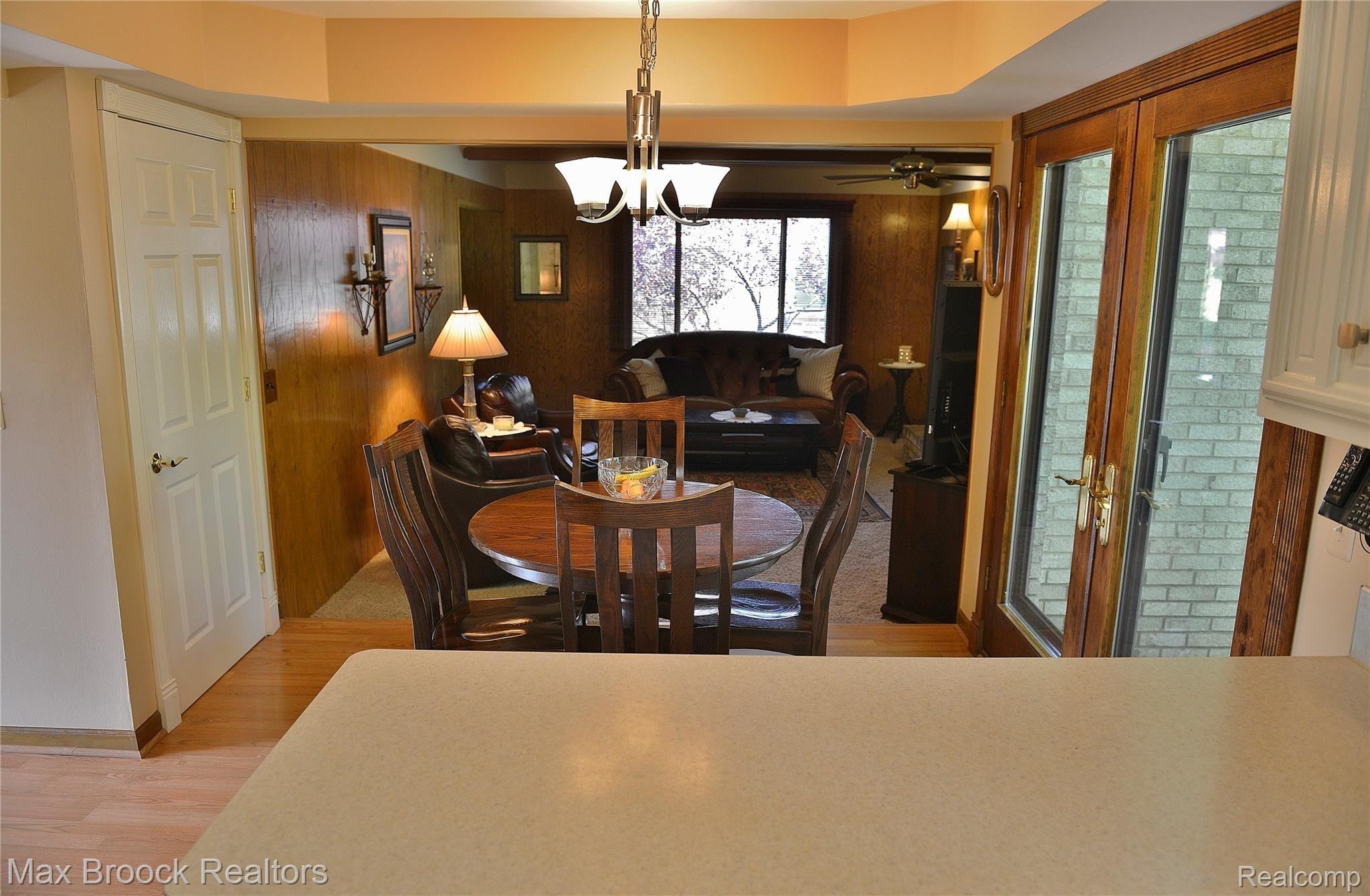 22 Foxboro Drive Rochester, MI 48309 - Photo 23 of 37 151.JPG