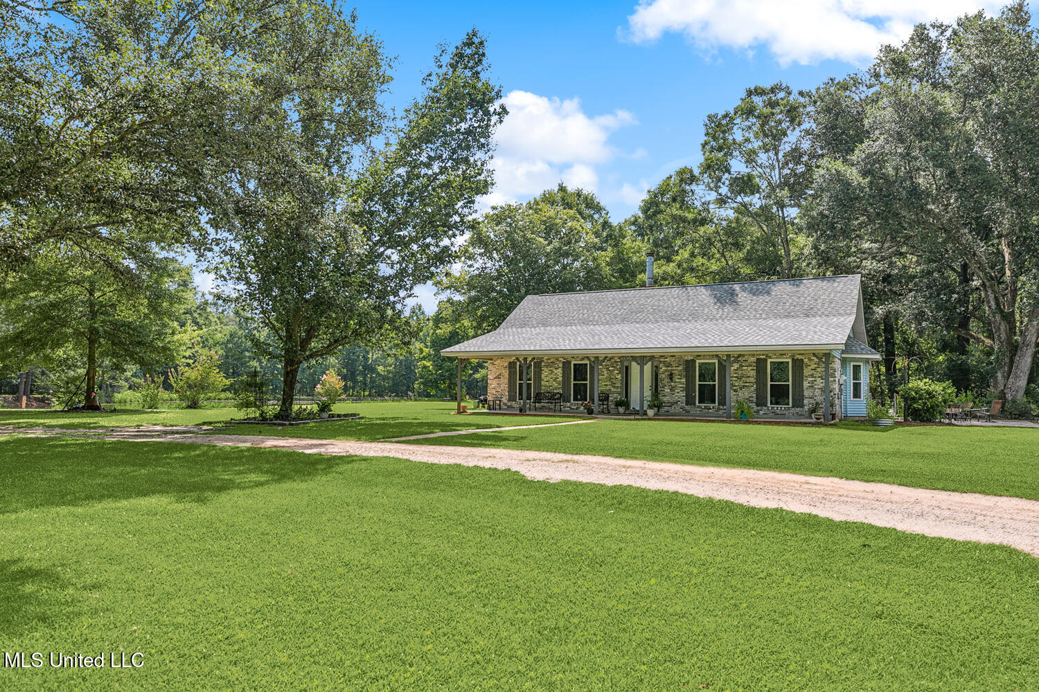320 McSween Road Picayune, MS 39466 - Photo 1 of 27 01mls