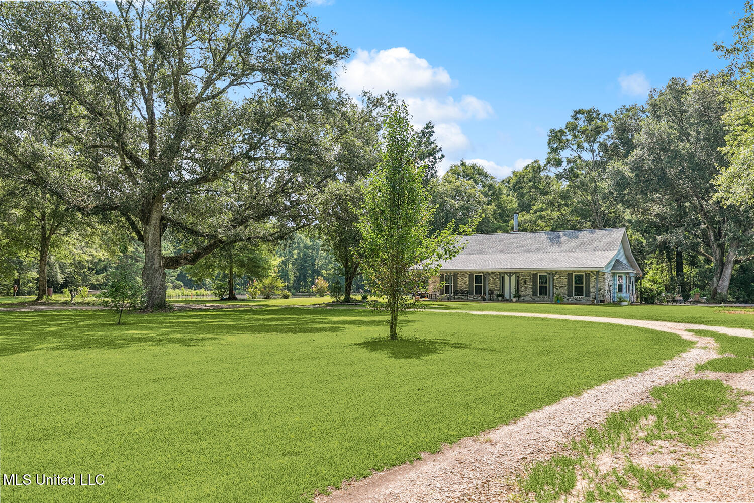 320 McSween Road Picayune, MS 39466 - Photo 3 of 27 02mls