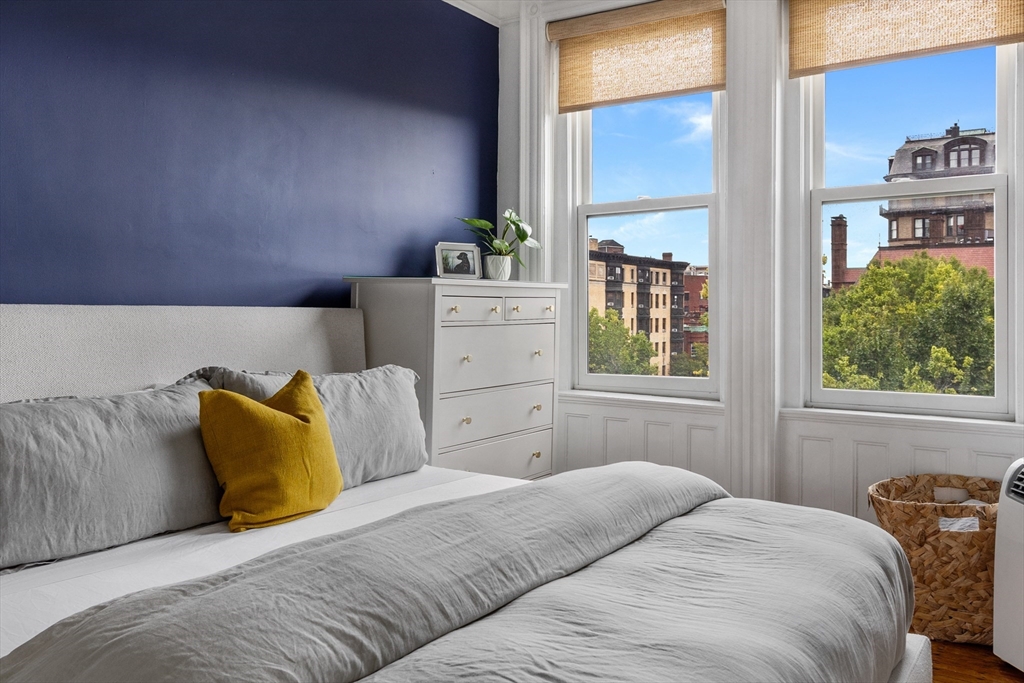 362 Commonwealth Avenue, Unit 4A Boston, MA 02115 - Photo 10 of 23 a bedroom with a bed and window