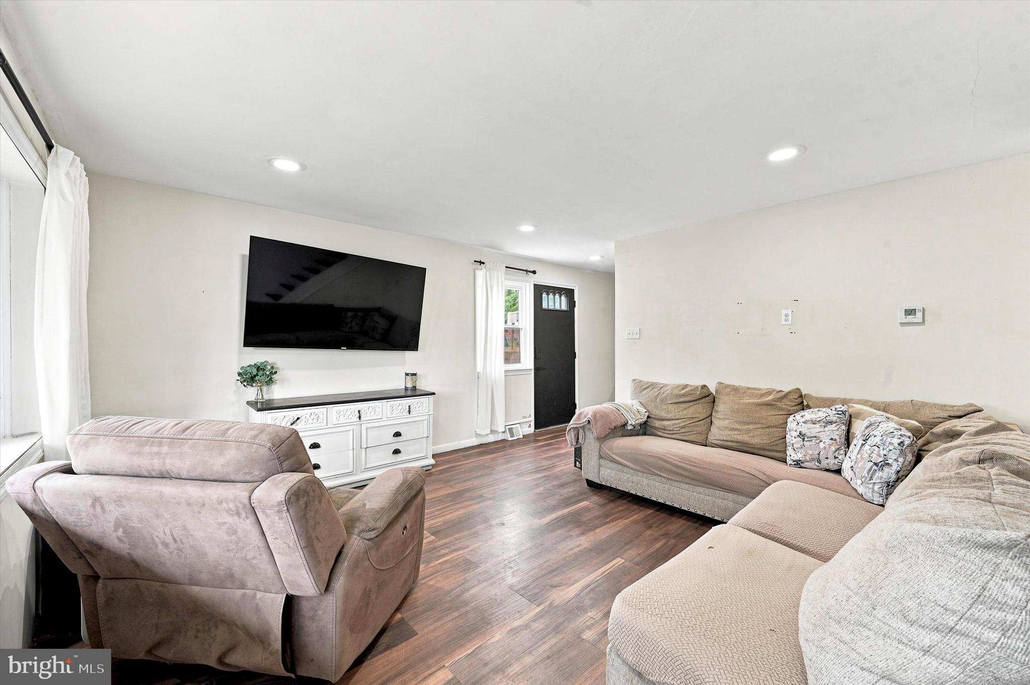 1403 Parklane Road Swarthmore, PA 19081 - Photo 6 of 25