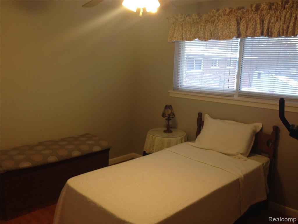 9727 Middlebelt Road Livonia, MI 48150 - Photo 12 of 21