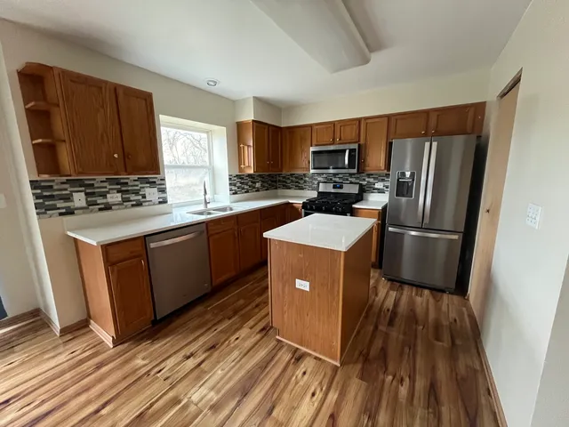 $2,500 | 2936 Deerpath Lane, Carpentersville, IL 60110