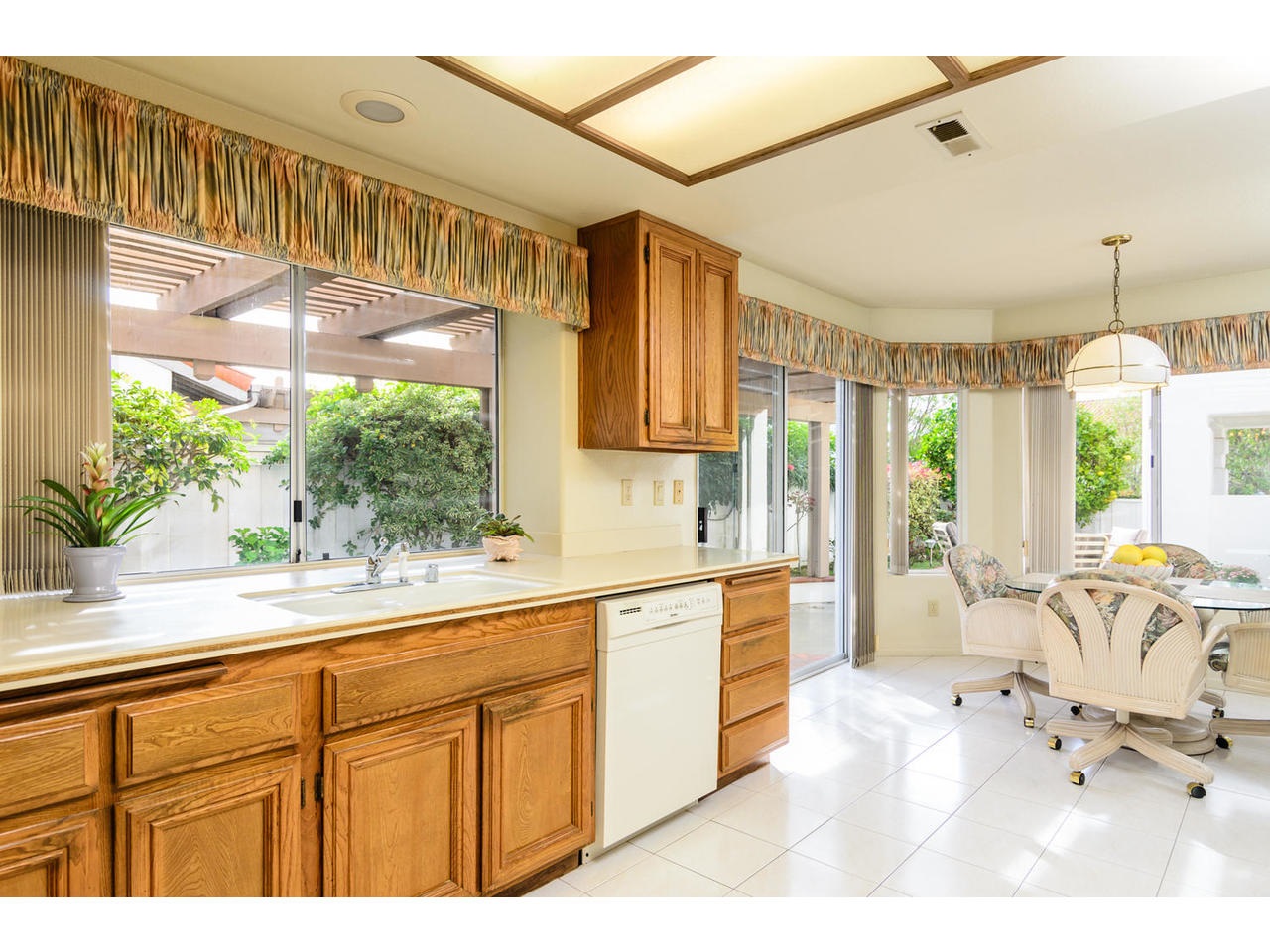 4166 Rhodes Way Oceanside, CA 92056 - Photo 4 of 25