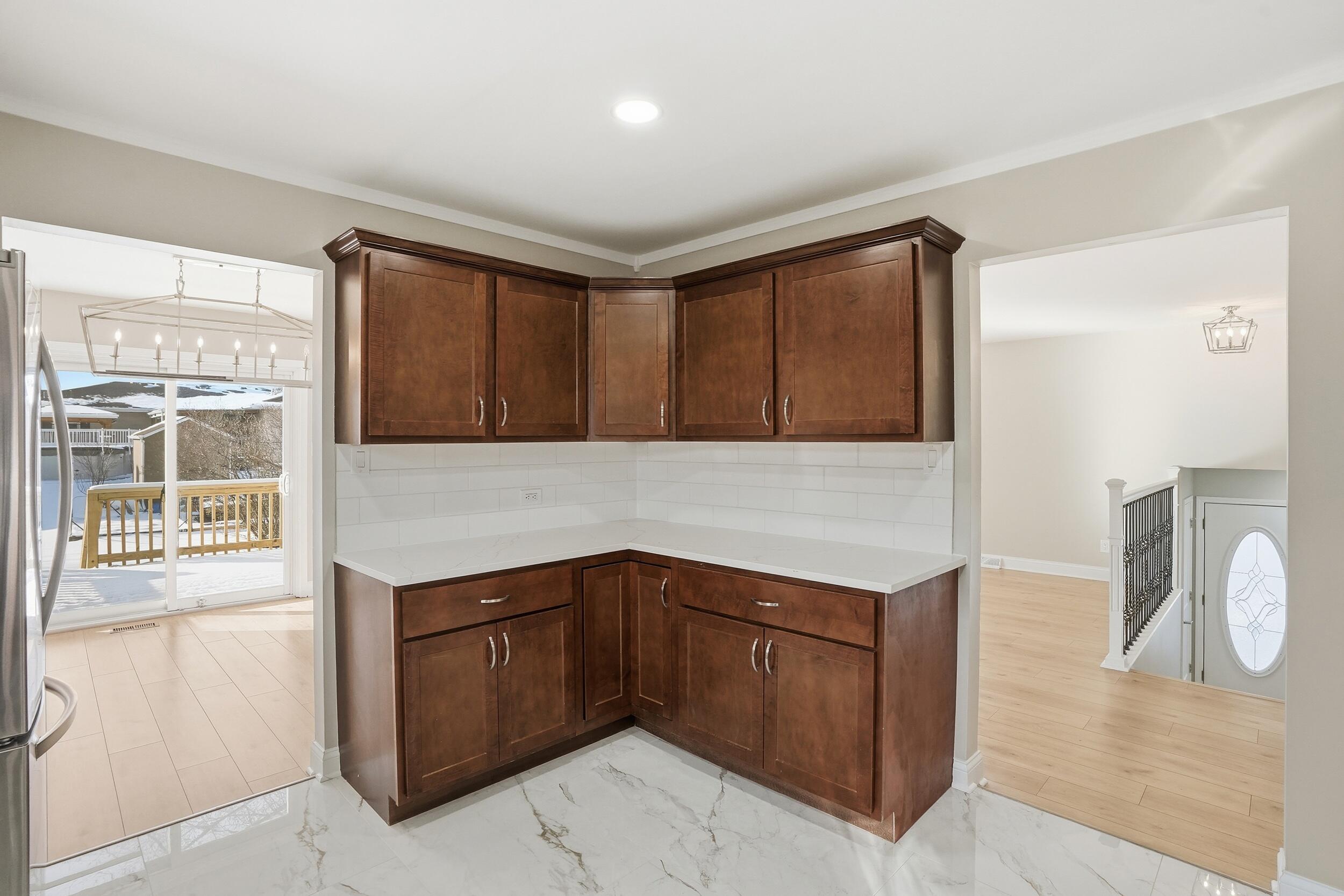 2008 Sir Richard Road Schererville, IN 46375 - Photo 12 of 27 2500x1667