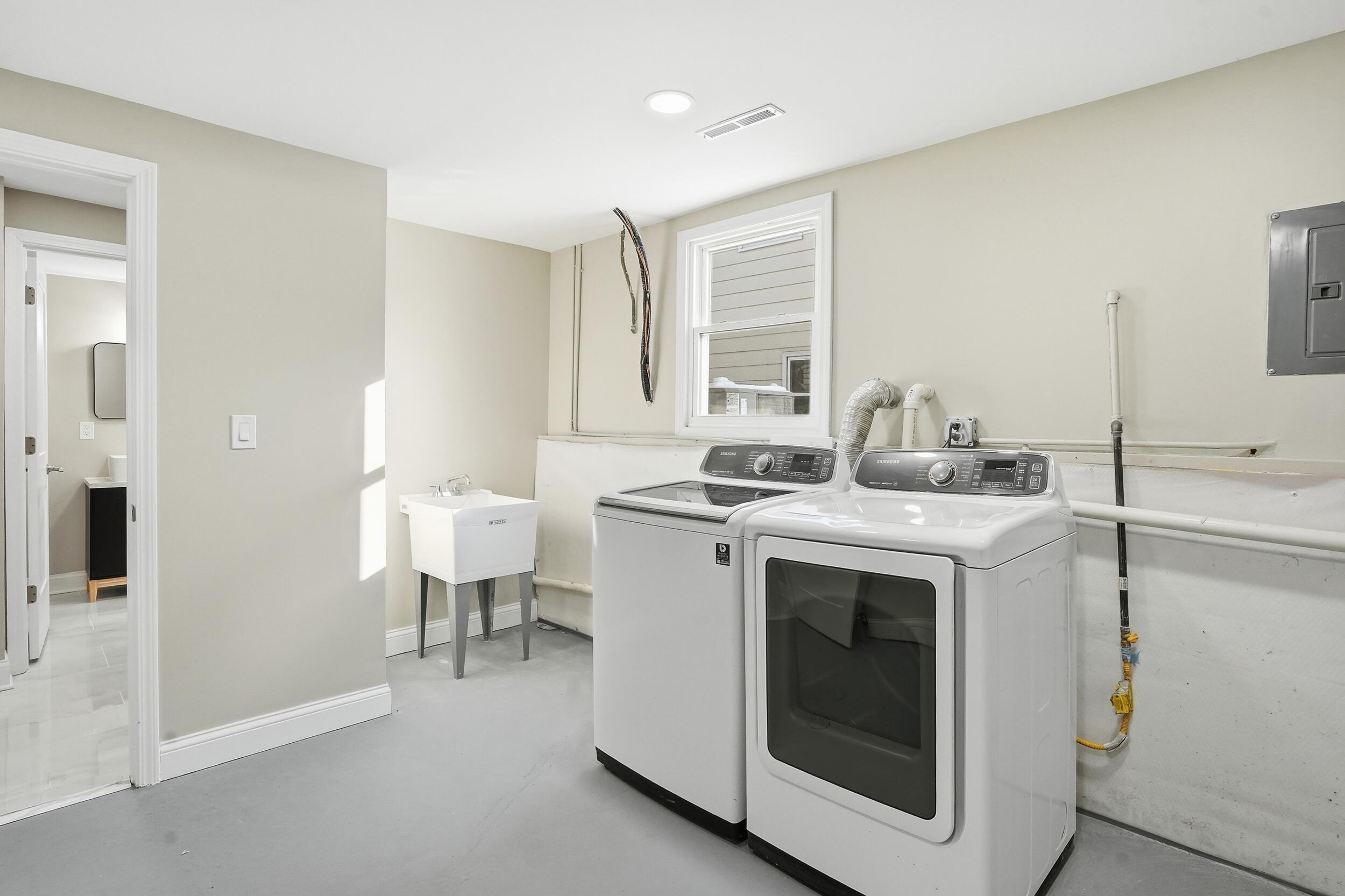 2008 Sir Richard Road Schererville, IN 46375 - Photo 25 of 27 2500x1666