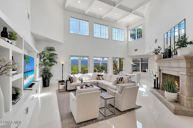 $3,599,000 | 1100 North Country Club Drive, Simi Valley, CA 93065
