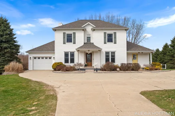 $675,000 | 7266 Peddler Lake, Clarksville, MI 48815