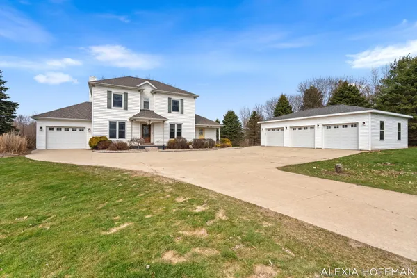 $675,000 | 7266 Peddler Lake, Clarksville, MI 48815