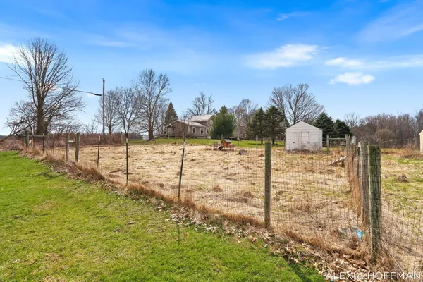 $675,000 | 7266 Peddler Lake, Clarksville, MI 48815