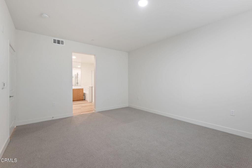 2860 Wagon Wheel Road, Unit 203 Oxnard, CA 93036 - Photo 17 of 38