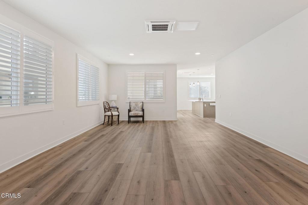 2860 Wagon Wheel Road, Unit 203 Oxnard, CA 93036 - Photo 8 of 38