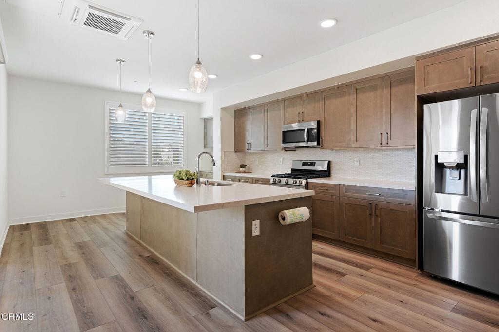 2860 Wagon Wheel Road, Unit 203 Oxnard, CA 93036 - Photo 10 of 38