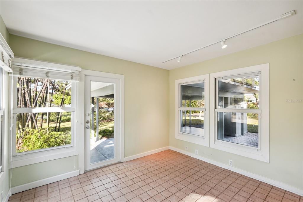 349 Scott Avenue Sarasota, FL 34243 - Photo 12 of 47