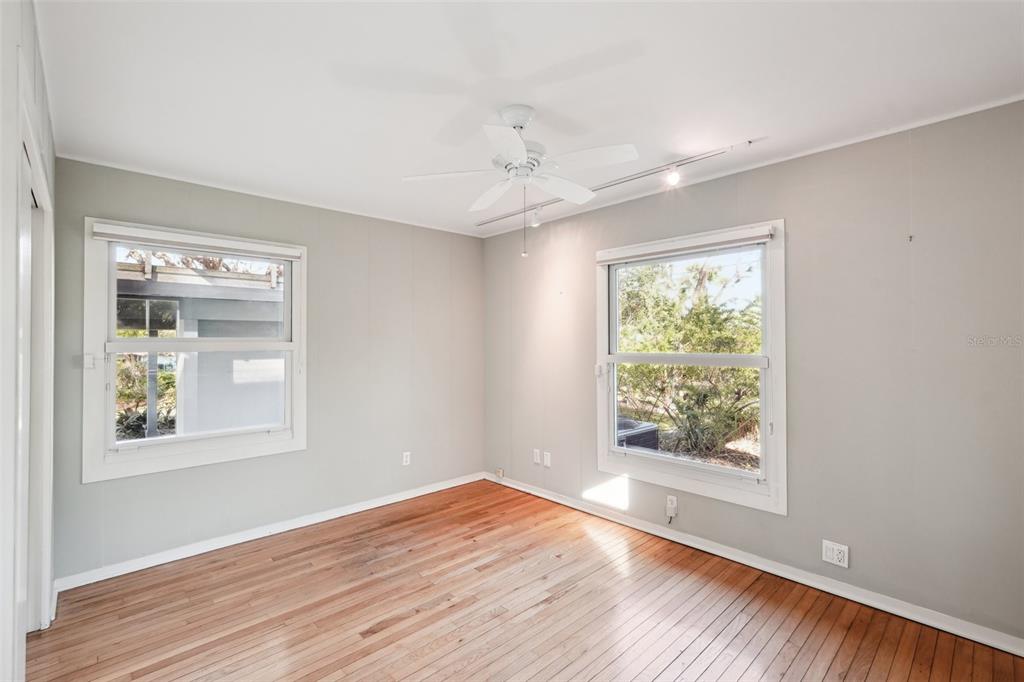 349 Scott Avenue Sarasota, FL 34243 - Photo 23 of 47