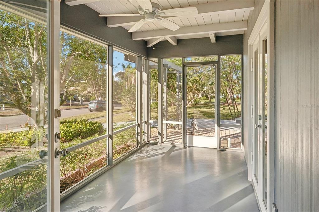 349 Scott Avenue Sarasota, FL 34243 - Photo 6 of 47