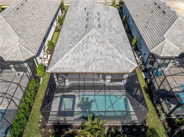 a view of outdoor sitting area