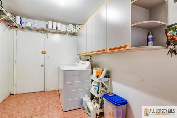 $724,900 | 139 Dawn Court, Old Bridge, NJ 08857