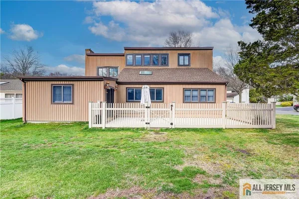 $724,900 | 139 Dawn Court, Old Bridge, NJ 08857