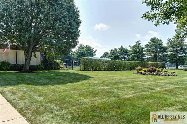 $724,900 | 139 Dawn Court, Old Bridge, NJ 08857