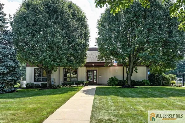 $724,900 | 139 Dawn Court, Old Bridge, NJ 08857