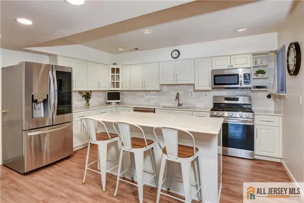 $724,900 | 139 Dawn Court, Old Bridge, NJ 08857