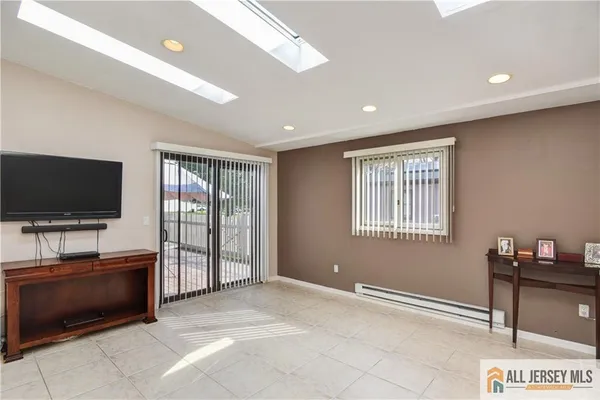 $724,900 | 139 Dawn Court, Old Bridge, NJ 08857