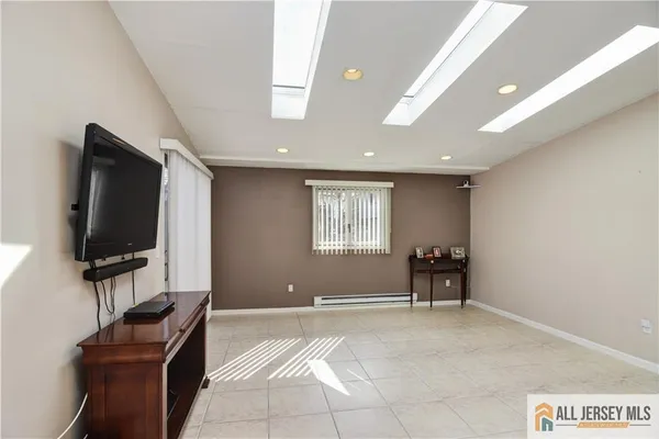 $724,900 | 139 Dawn Court, Old Bridge, NJ 08857