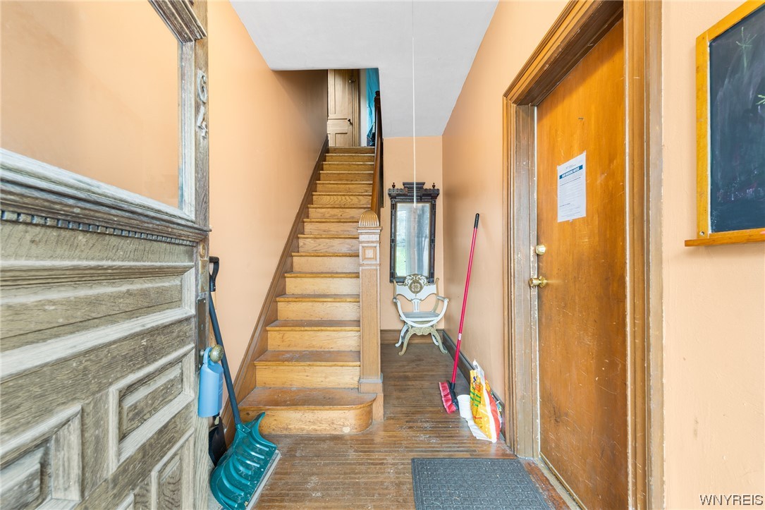 64 Cottage Street Buffalo, NY 14201 - Photo 2 of 40