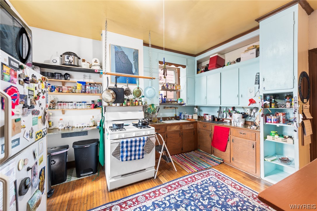 64 Cottage Street Buffalo, NY 14201 - Photo 10 of 40