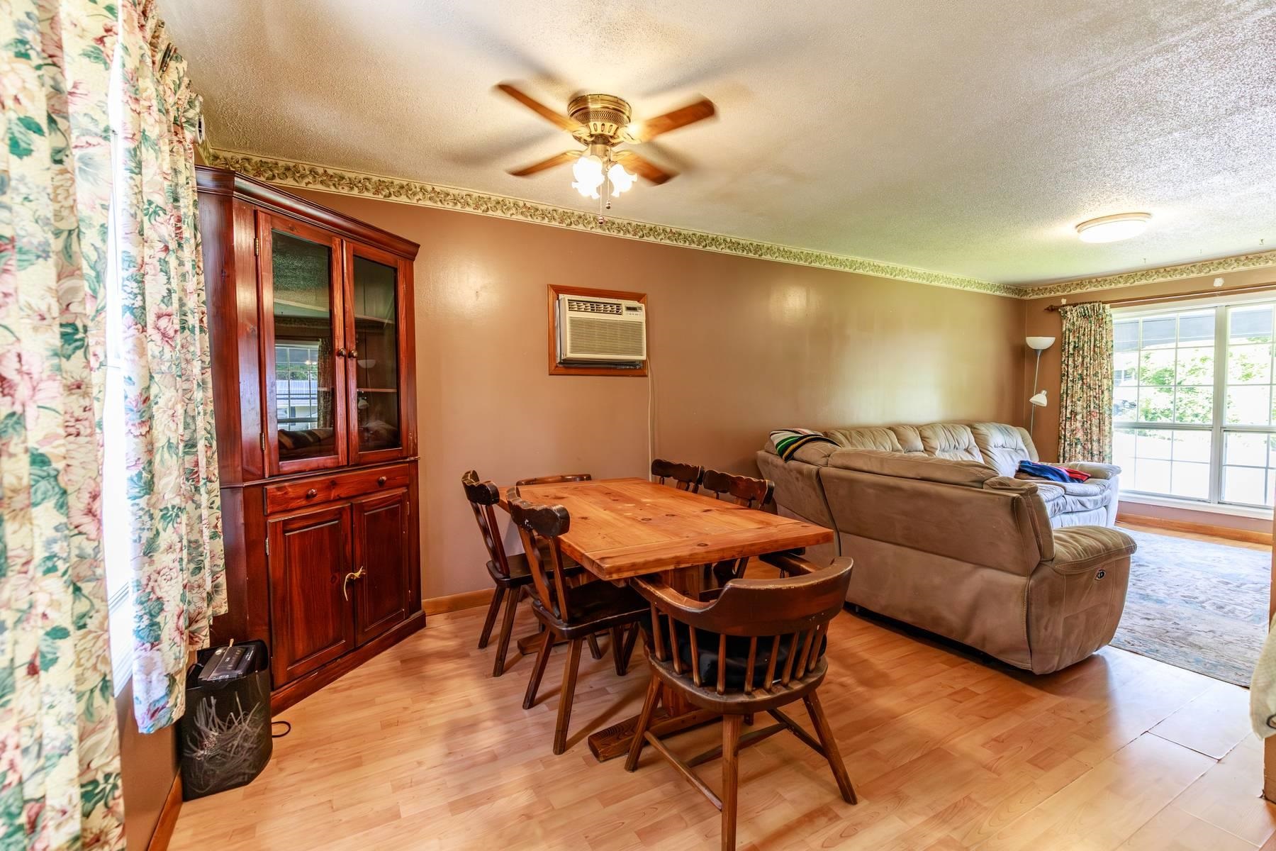 48 Carriage Hill Road Brattleboro, VT 05301 - Photo 6 of 38