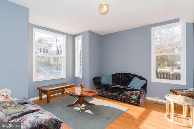 1204 Springfield Avenue Baltimore, MD 21239 - Photo 2 of 28 Living Room