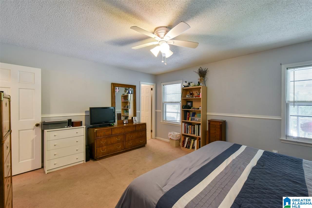 805 Round Hill Road Pelham, AL 35124 - Photo 23 of 40