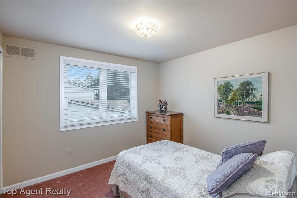 724 Lion Street Rochester Hills, MI 48307 - Photo 24 of 50