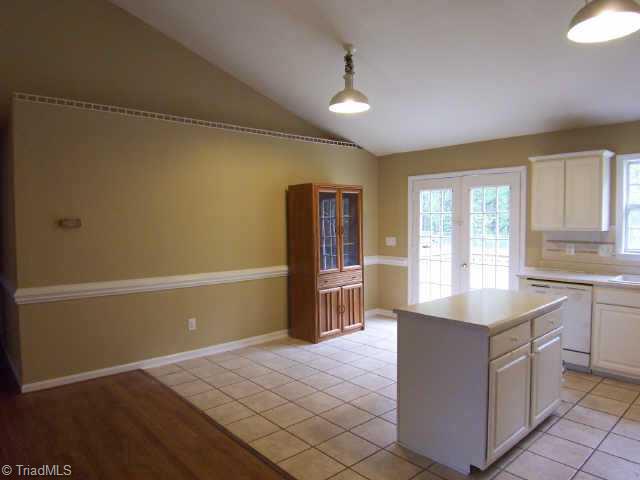 404 Grenham Road Greensboro, NC 27455 - Photo 5 of 6 Other.