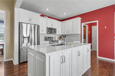 $500,000 | 14371 South Twilight Court, Olathe, KS 66062