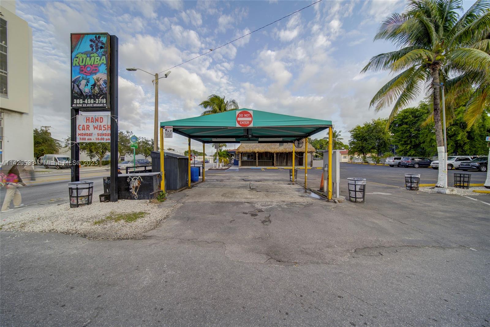 Car Wash For Sale In Miami Miami, FL 33125 - Photo 14 of 19 a view of a street with sitting area