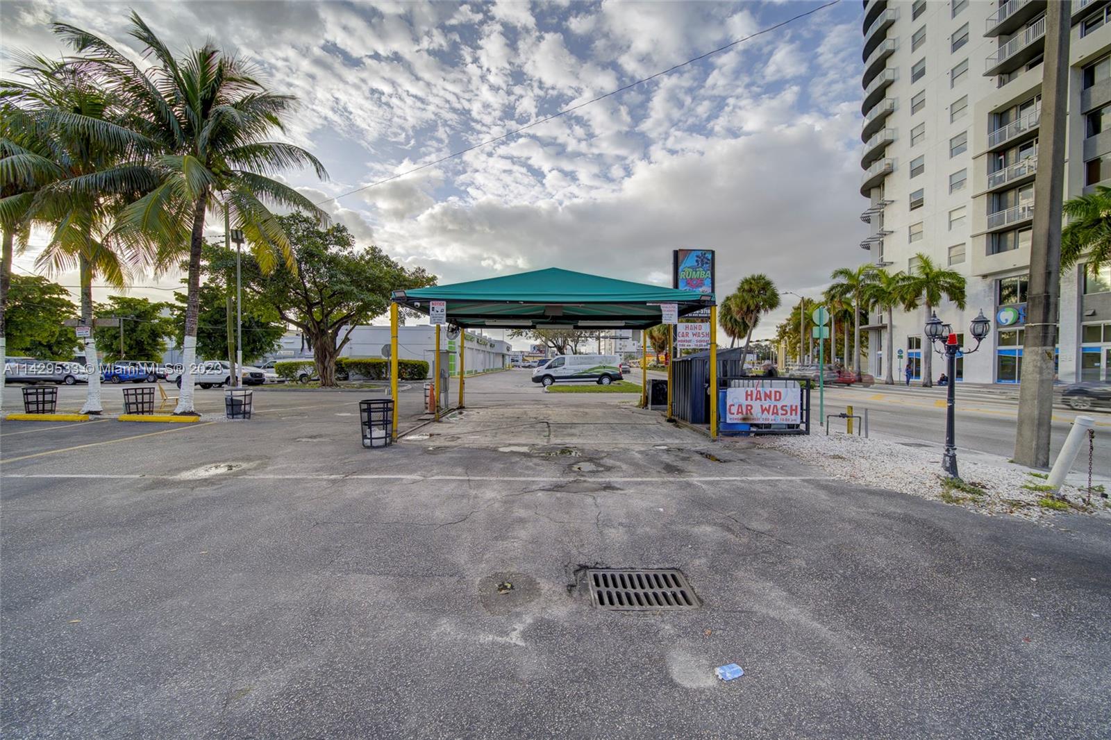 Car Wash For Sale In Miami Miami, FL 33125 - Photo 4 of 19 a view of outdoor space with garden and houses