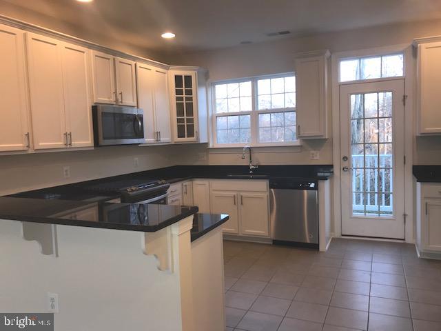 7396 Riding Meadow Way Manassas, VA 20111 - Photo 3 of 14 Gallery Image 3